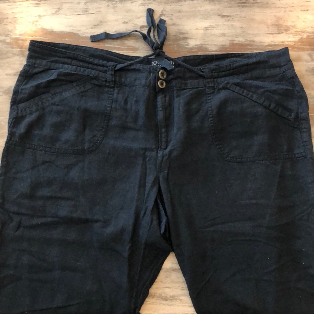 Forever 21 - Linen Style Pants - Black - Size 18 - Picture 3 of 4